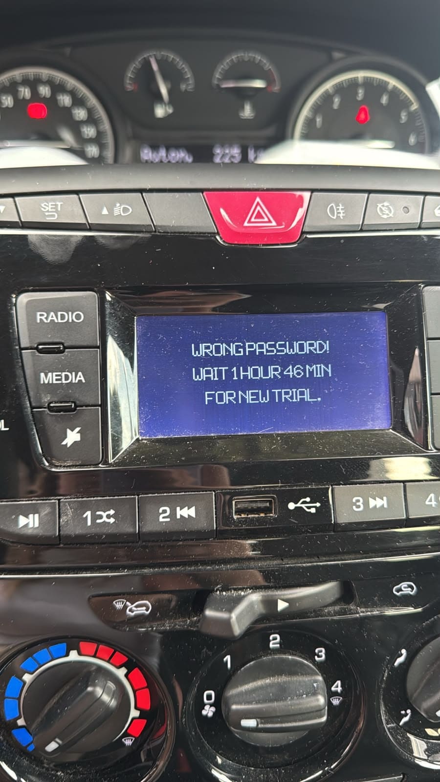 Daiichi 2016 Lancia and Fiat radio screen showing the code request